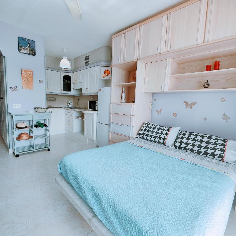Estudio en primera línea de la playa Los Cristianos  Exterior foto